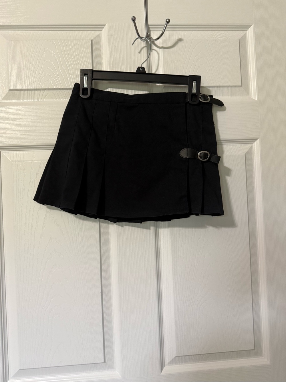 Brandy Melville Black Pleated Mini Skirt with Side Buckles - Picture 2 of 7